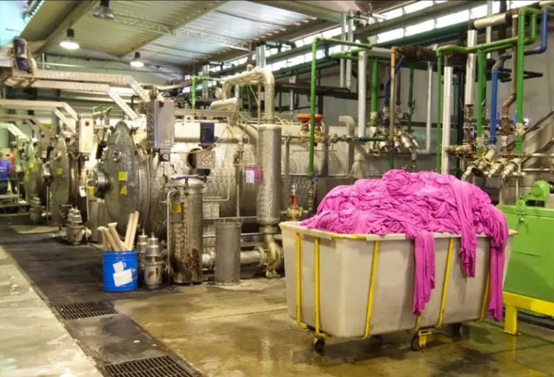 کارخانه رنگرزی پارچه در کرج